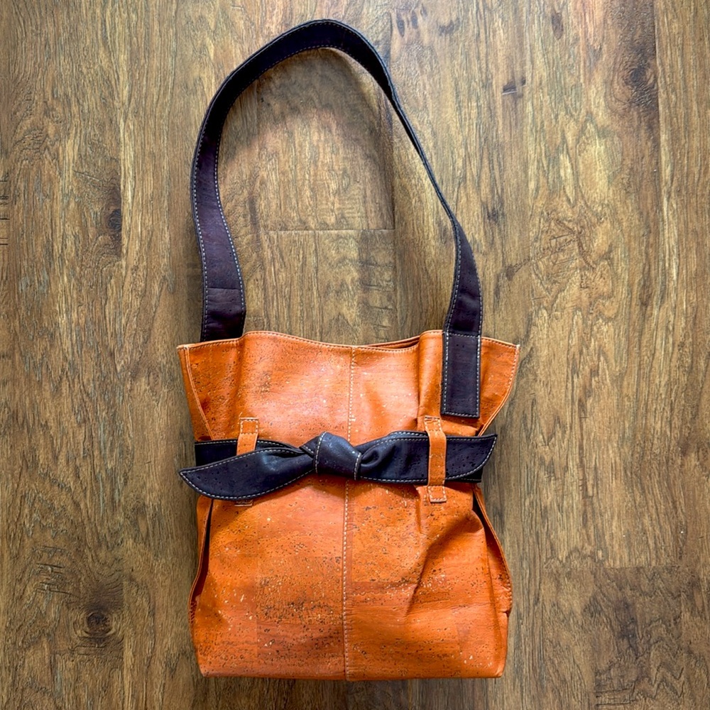 Artelusa Portugal knotted cork tote